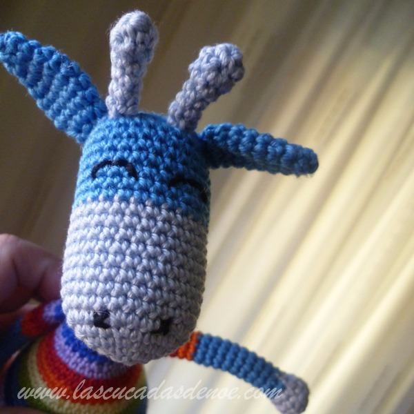 Amigurumi jirafa de rayas